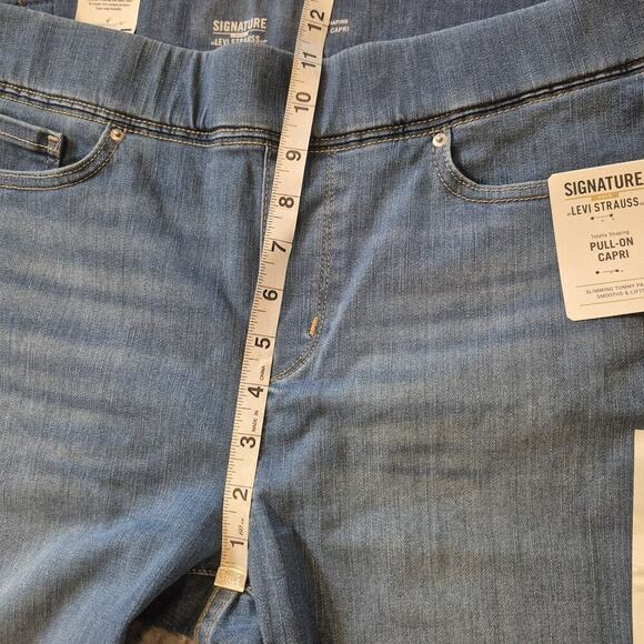 Levi's Signature Gold Jeans Womens 14/32 Blue Pull-On Capri Slimming Denim NWT - Picture 7 of 10